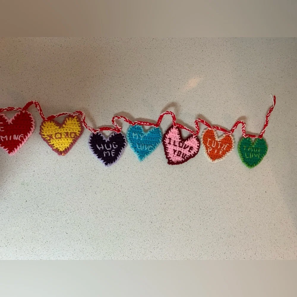 Valentines Hearts Conversation Garland New Handmade Crochet